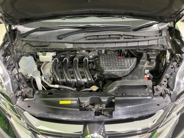 親切・丁寧な専門メカニックスタッフが応対!・車検・点検整備・事故等の修理などアフターサービスも安心。お車のカスタマイズもネクステージのサービススタッフまでご相談ください!