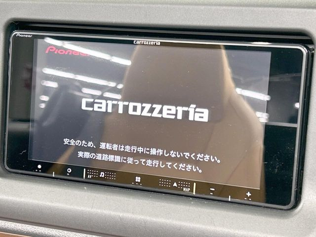 【ナビゲーション】目的地までしっかり案内してくれる使いやすいナビ。Bluetooth接続すればお持ちのスマホやMP3プレイヤーの音楽を再生可能!毎日の運転がさらに楽しくなります!!