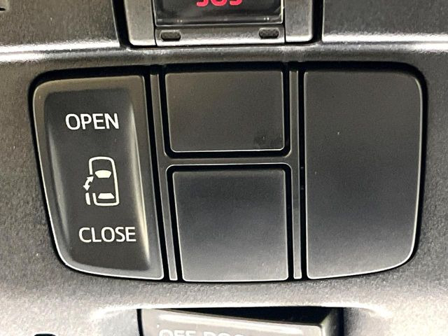 【パワースライドドア】スマートキーや運転席のスイッチでスライドドアの開閉が可能♪電動だから力を入れてドアを開ける必要が無く、小さいお子様でも、重い荷物を持っている時もラクに開け閉めできます♪