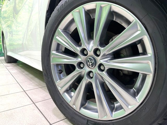 �y����17�C���`�A���~�z�C�[���z�O�ςɃ}�b�`���������A���~�z�C�[���𑕒����Ă���܂��B�e��ЊO�A���~�z�C�[����A�X�^�b�h���X�^�C�����戵�����Ă���܂��B���񂲑��k����������