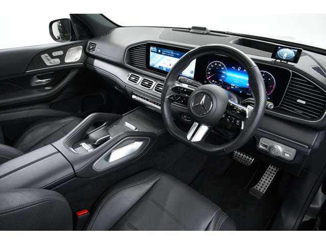 ���֐��̍�������@�\�t�J�b�v�z���_�[��Burmester�T���E���h�T�E���h�V�X�e���A�p�m���~�b�N�X���C�f�B���O���[�t�����������Ă���܂�