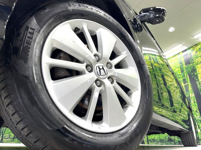 �y����17�C���`�A���~�z�C�[���z�O�ςɃ}�b�`���������A���~�z�C�[���𑕒����Ă���܂��B�e��ЊO�A���~�z�C�[����A�X�^�b�h���X�^�C�����戵�����Ă���܂��B���񂲑��k����������