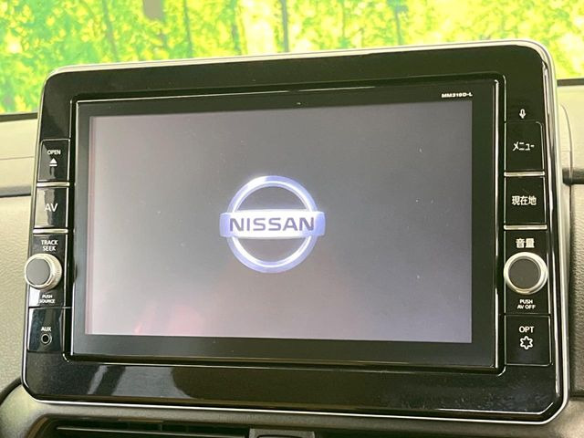 【純正9型ナビ】人気の純正ナビを装備。オーディオ機能も充実しており、Bluetooth接続すればお持ちのスマホやMP3プレイヤーの音楽を再生可能!毎日の運転がさらに楽しくなります!!
