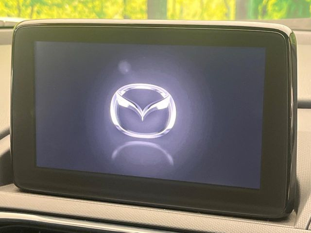 【ナビゲーション】目的地までしっかり案内してくれる使いやすいナビ。Bluetooth接続すればお持ちのスマホやMP3プレイヤーの音楽を再生可能!毎日の運転がさらに楽しくなります!!