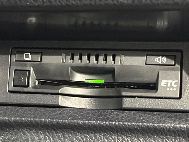 【ETC】高速道路の料金所をストレスなく通過!話題のスポットやサービスエリアに多い「スマートIC」利用時は必須のアイテムです。当店でセットアップを実施、ご納車当日からすぐにご利用いただけます!