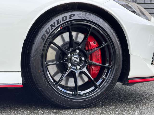 NISMO��p���C�Y��19�C���`�A���~�b���z�C�[���ENISSAN���S���背�b�h�L�����p�[�B