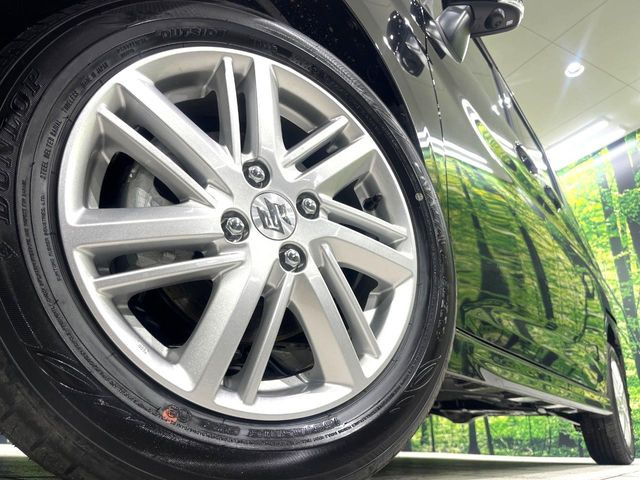 �y����15�C���`�A���~�z�C�[���z�O�ςɃ}�b�`���������A���~�z�C�[���𑕒����Ă���܂��B�e��ЊO�A���~�z�C�[����A�X�^�b�h���X�^�C�����戵�����Ă���܂��B���񂲑��k����������