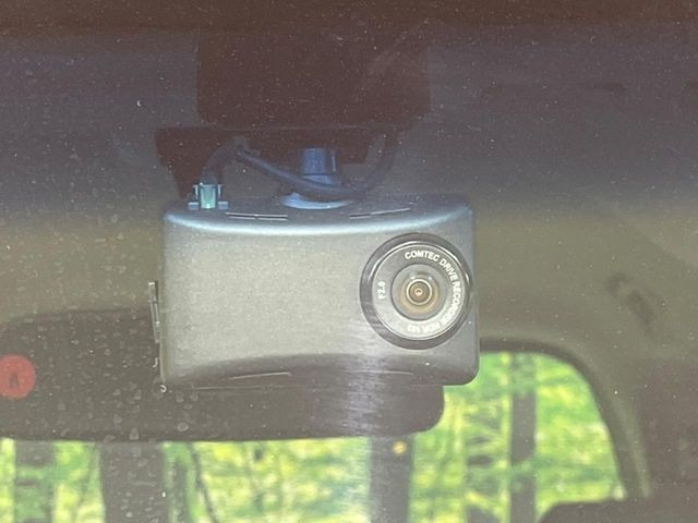 【ドライブレコーダー】ドライブレコーダー装備!走行中はもちろん、あおり運転や事故に遭遇した際、映像で記録し、万一のリスクに備えます。※記録用SDカードはお客様ご自身でご準備いただく必要があります。