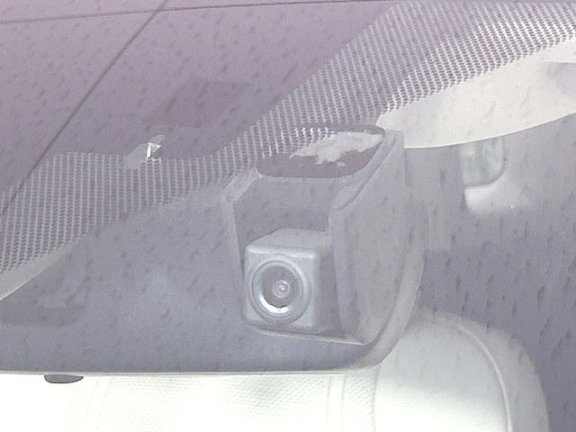 【ドライブレコーダー】ドライブレコーダー装備!走行中はもちろん、あおり運転や事故に遭遇した際、映像で記録し、万一のリスクに備えます。※記録用SDカードはお客様ご自身でご準備いただく必要があります。