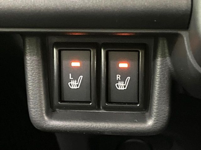 【シートヒーター】寒い日に重宝するシートヒーター!エアコンより早く温まってくれるので寒がりの人も安心ですね♪エアコンの温風は乾燥するから苦手、という方にもをおすすめです。