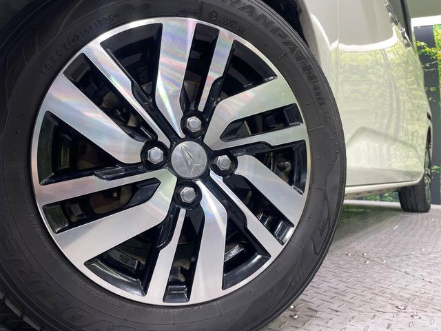 �y����14�C���`�A���~�z�C�[���z�O�ςɃ}�b�`���������A���~�z�C�[���𑕒����Ă���܂��B�e��ЊO�A���~�z�C�[����A�X�^�b�h���X�^�C�����戵�����Ă���܂��B���񂲑��k����������