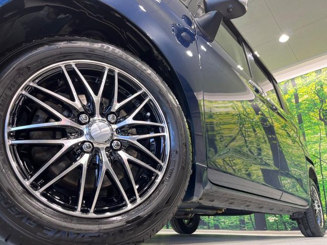 �y14�C���`�A���~�z�C�[���z�O�ςɃ}�b�`�����A���~�z�C�[���𑕒����Ă���܂��B�e��A���~�z�C�[����A�X�^�b�h���X�^�C�����戵�����Ă���܂��B���񂲑��k����������