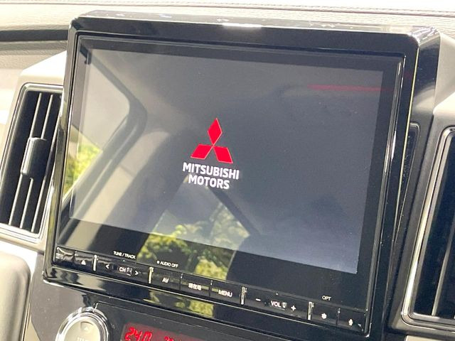 【純正10型ナビ】人気の純正ナビを装備。オーディオ機能も充実しており、Bluetooth接続すればお持ちのスマホやMP3プレイヤーの音楽を再生可能!毎日の運転がさらに楽しくなります!!