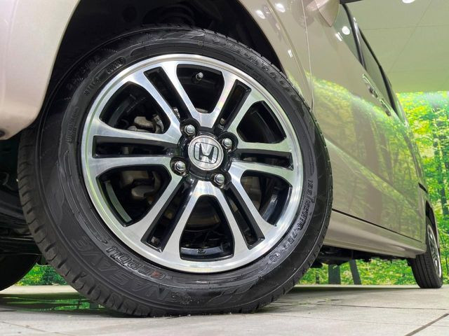 �y����14�C���`�A���~�z�C�[���z�O�ςɃ}�b�`���������A���~�z�C�[���𑕒����Ă���܂��B�e��ЊO�A���~�z�C�[����A�X�^�b�h���X�^�C�����戵�����Ă���܂��B���񂲑��k����������