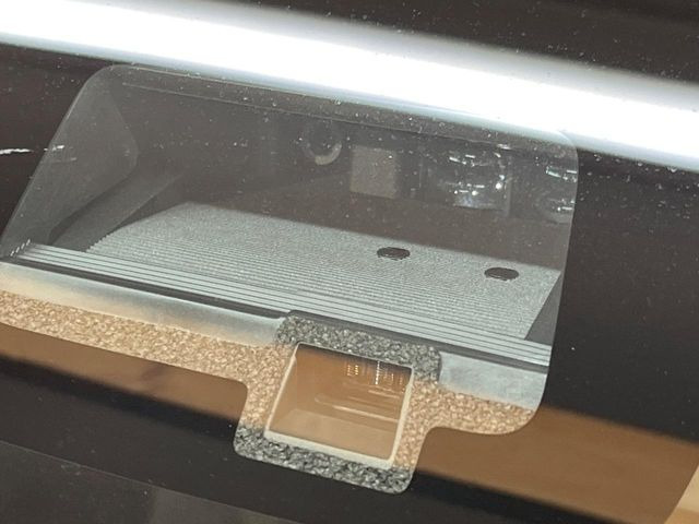 【スズキ セーフティサポート】走行中に前方の車両等を認識し、衝突しそうな時は警報とブレーキで衝突回避と被害軽減をアシスト。より安全にドライブをお楽しみいただけます。