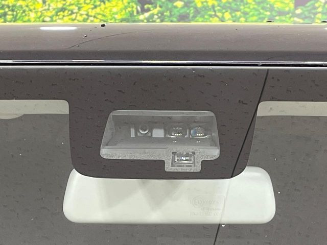 【スズキ セーフティサポート】走行中に前方の車両等を認識し、衝突しそうな時は警報とブレーキで衝突回避と被害軽減をアシスト。より安全にドライブをお楽しみいただけます。