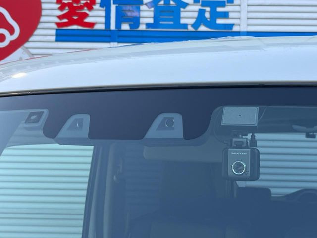 【スズキ セーフティサポート】走行中に前方の車両等を認識し、衝突しそうな時は警報とブレーキで衝突回避と被害軽減をアシスト。より安全にドライブをお楽しみいただけます。