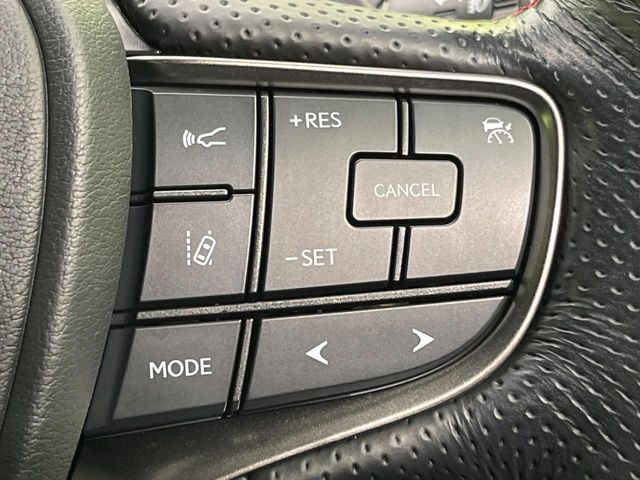【レーダークルーズコントロール】高速道路での長距離走行が楽に!!自動で速度を保つクルーズコントロールが、衝突軽減システムと連携し、前方の車両を感知して車間を保つように速度調節してくれます!!