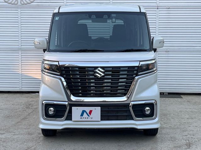 弊社では、全車『修復歴なし』のお車のみ取り扱っております。専任バイヤーによる厳選した仕入れの後、入庫後の車両チェックを行い、ネクステージが認定した高品質な中古車をご提供しております。