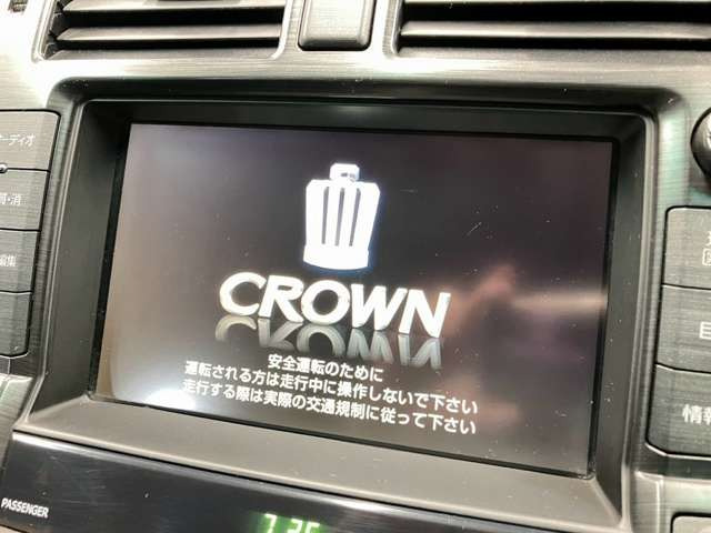 【純正HDDナビ】音楽を本体に記録できるミュージックサーバーやフルセグTVの視聴も可能です☆高性能&多機能ナビでドライブも快適ですよ☆