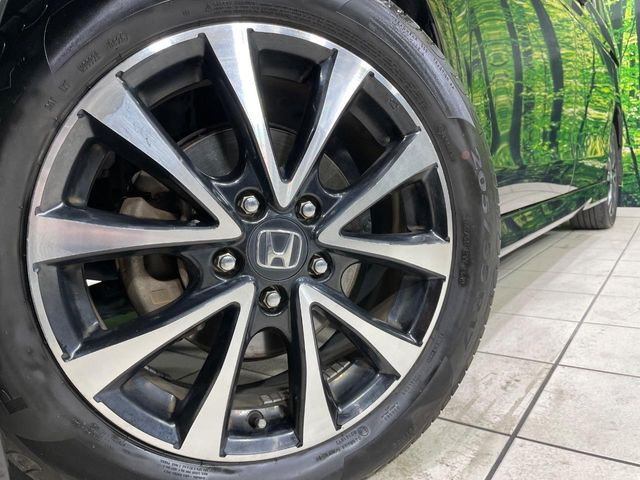 �y����17�C���`�A���~�z�C�[���z�O�ςɃ}�b�`���������A���~�z�C�[���𑕒����Ă���܂��B�e��ЊO�A���~�z�C�[����A�X�^�b�h���X�^�C�����戵�����Ă���܂��B���񂲑��k����������