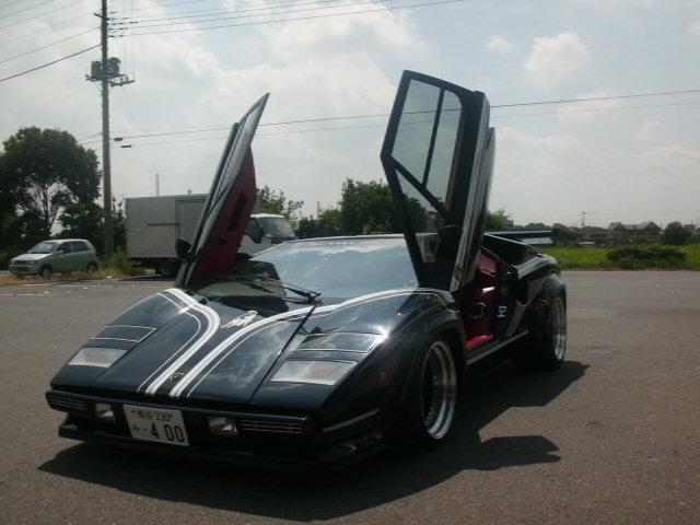 ランボルギーニ・カウンタック LP500 後期型 1971年モデル ランボルギーニ カウンタック 1971年モデルの価格・グレード一覧